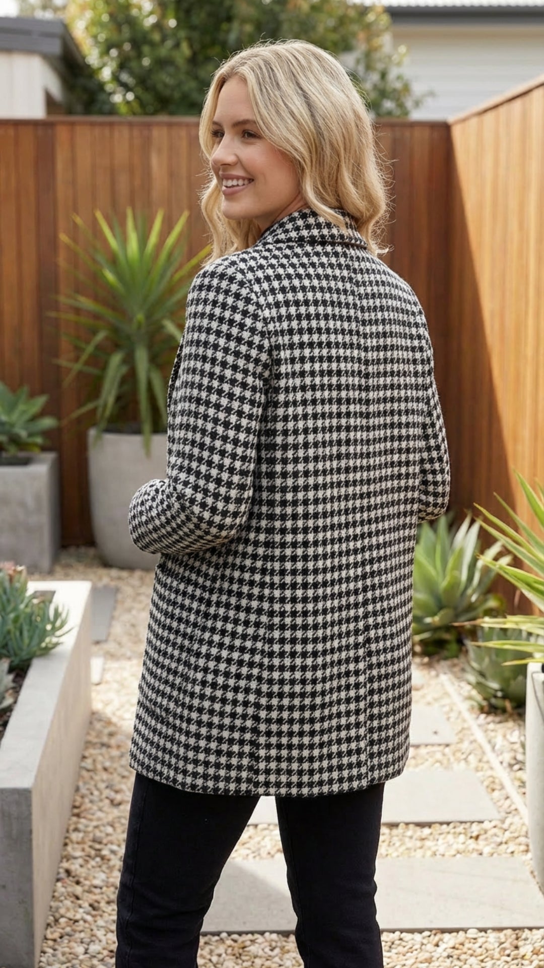 Women’s Checkered Double Breasted Long Blazer Jacket