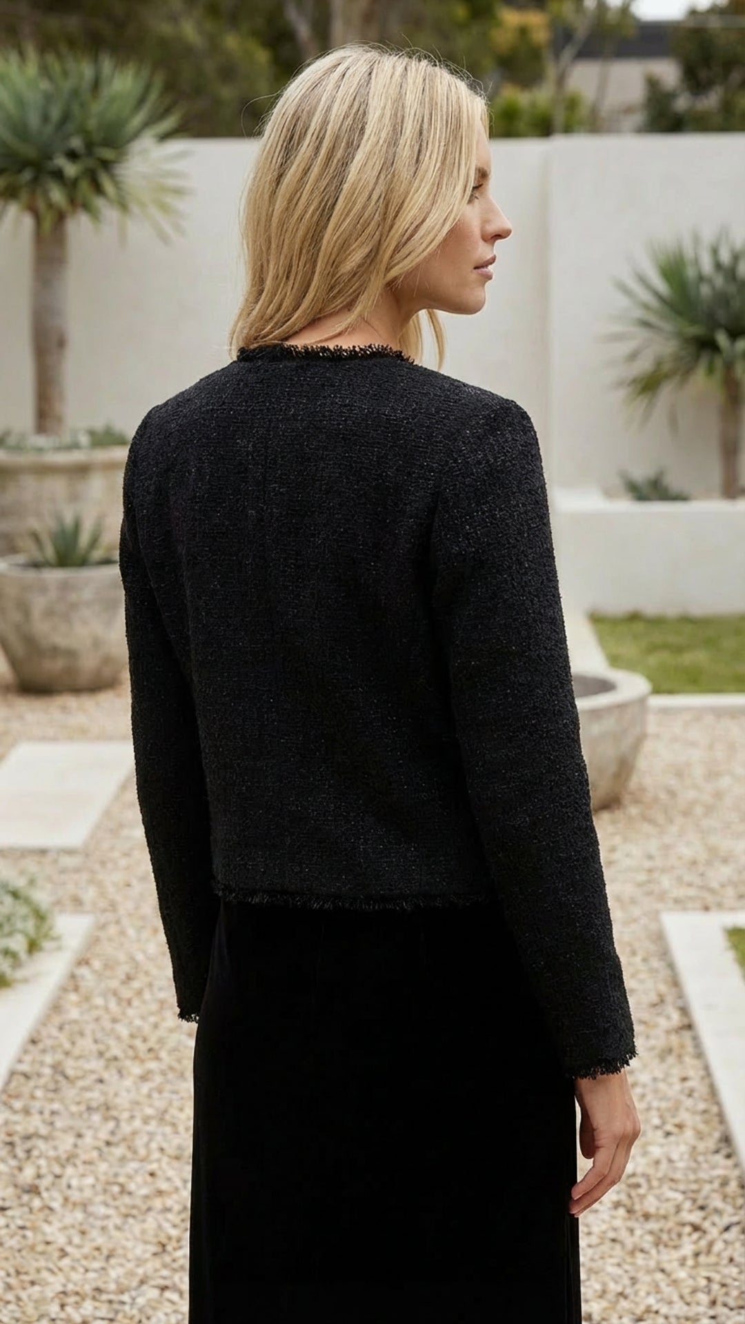 Women’s Single Breasted Cropped Jacket with Pockets