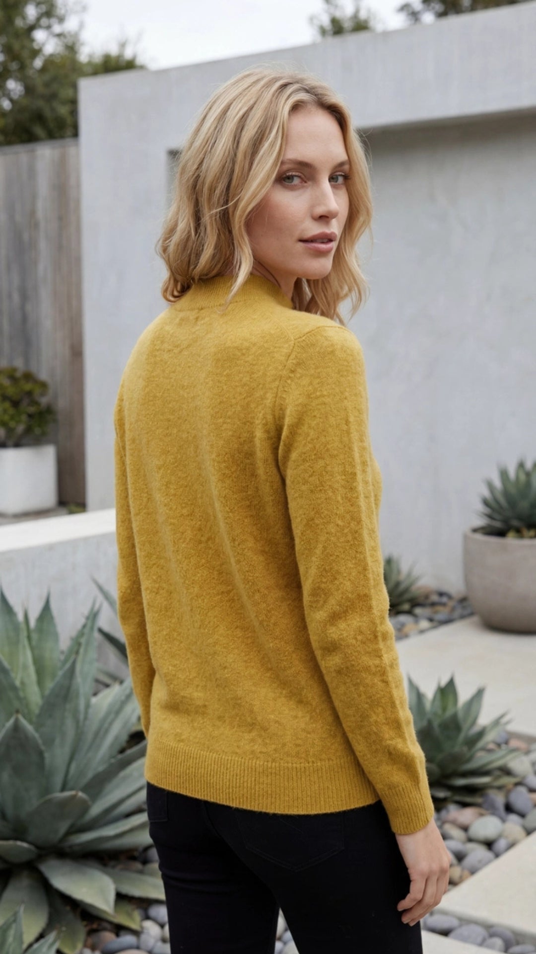Women’s Mock Neck Knit Sweater Pullover