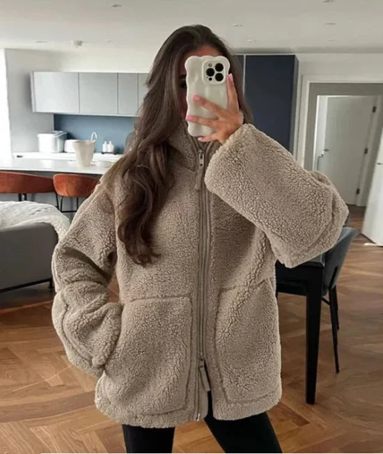 Women's Oversized Teddy Fleece Jacket with Stand Collar and Zip Front