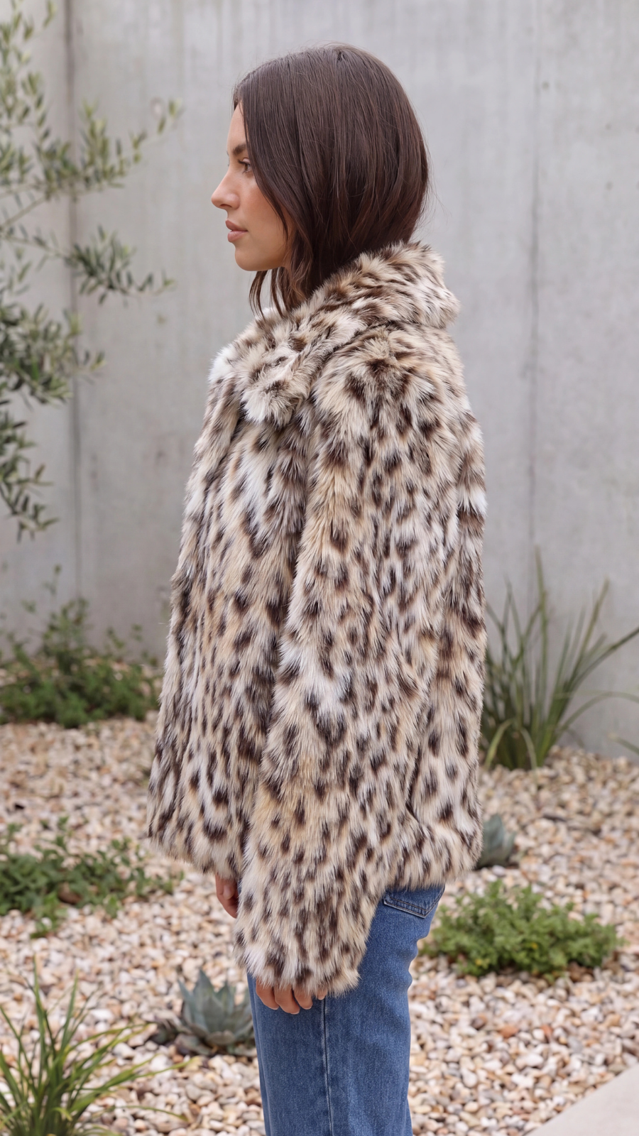 Women's Collared Leopard Print Faux Fur Jacket