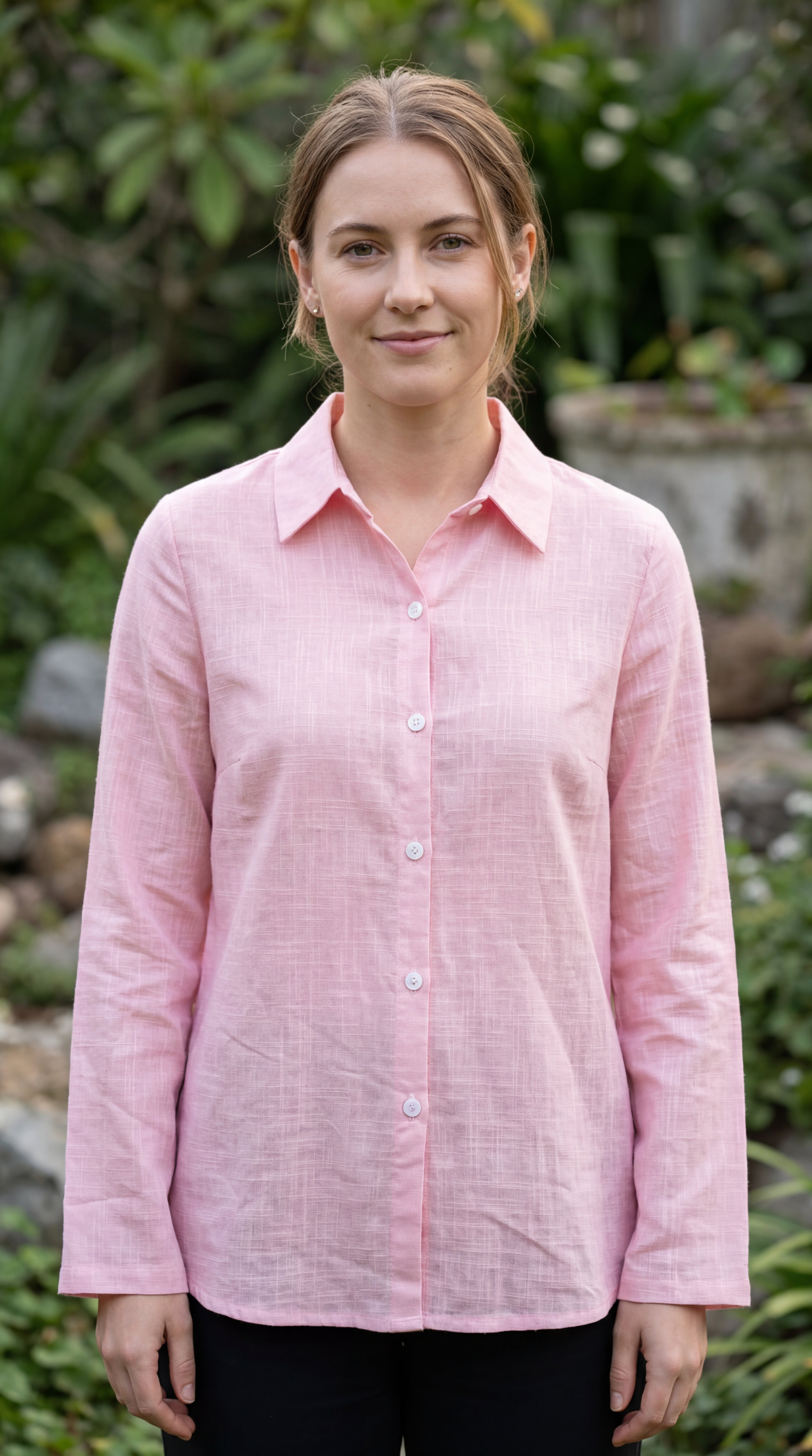 Women's Collared Long Sleeve Button-Up Shirt