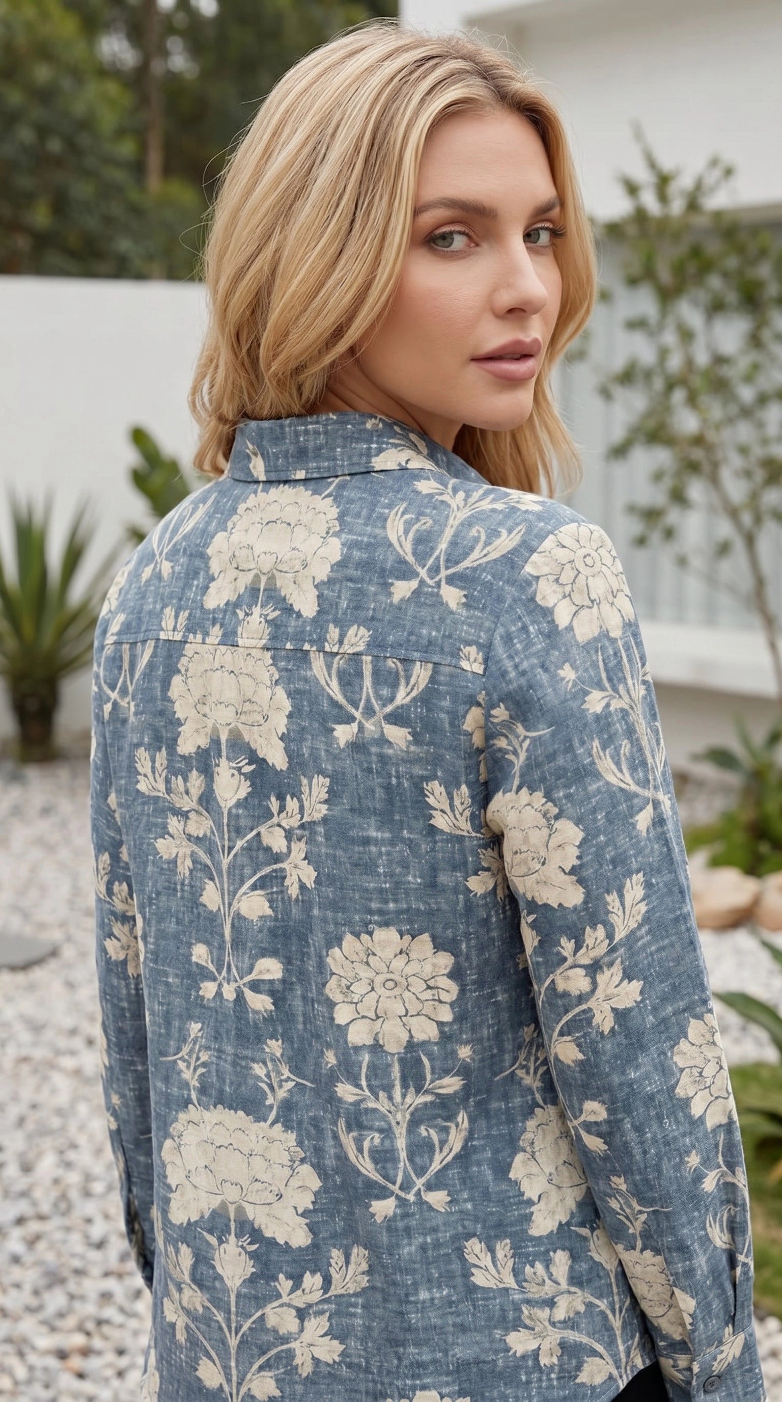 Women's Collared Long Sleeve Printed Button-Up Shirt
