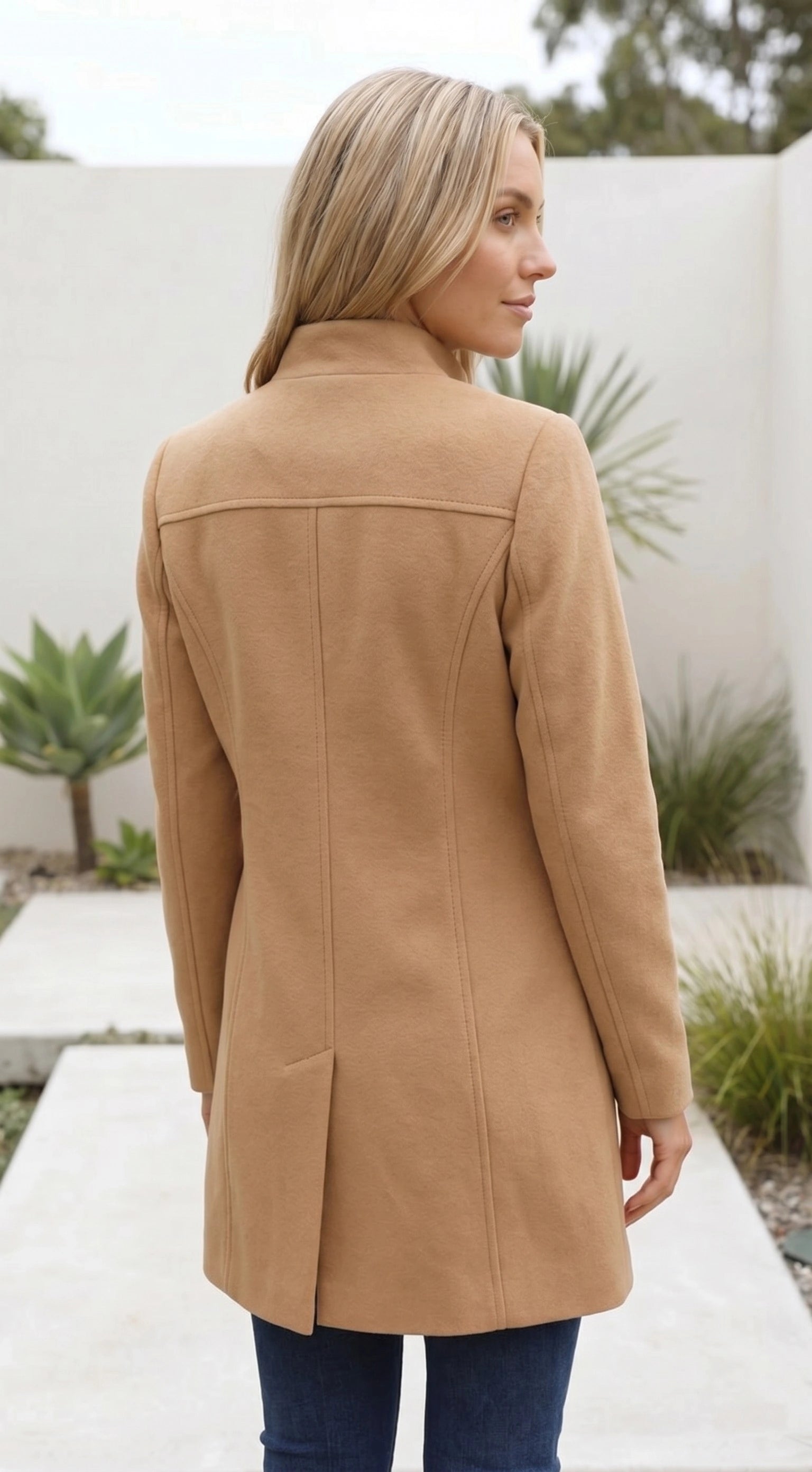 Women's Collarless Textured Button-Up Jacket