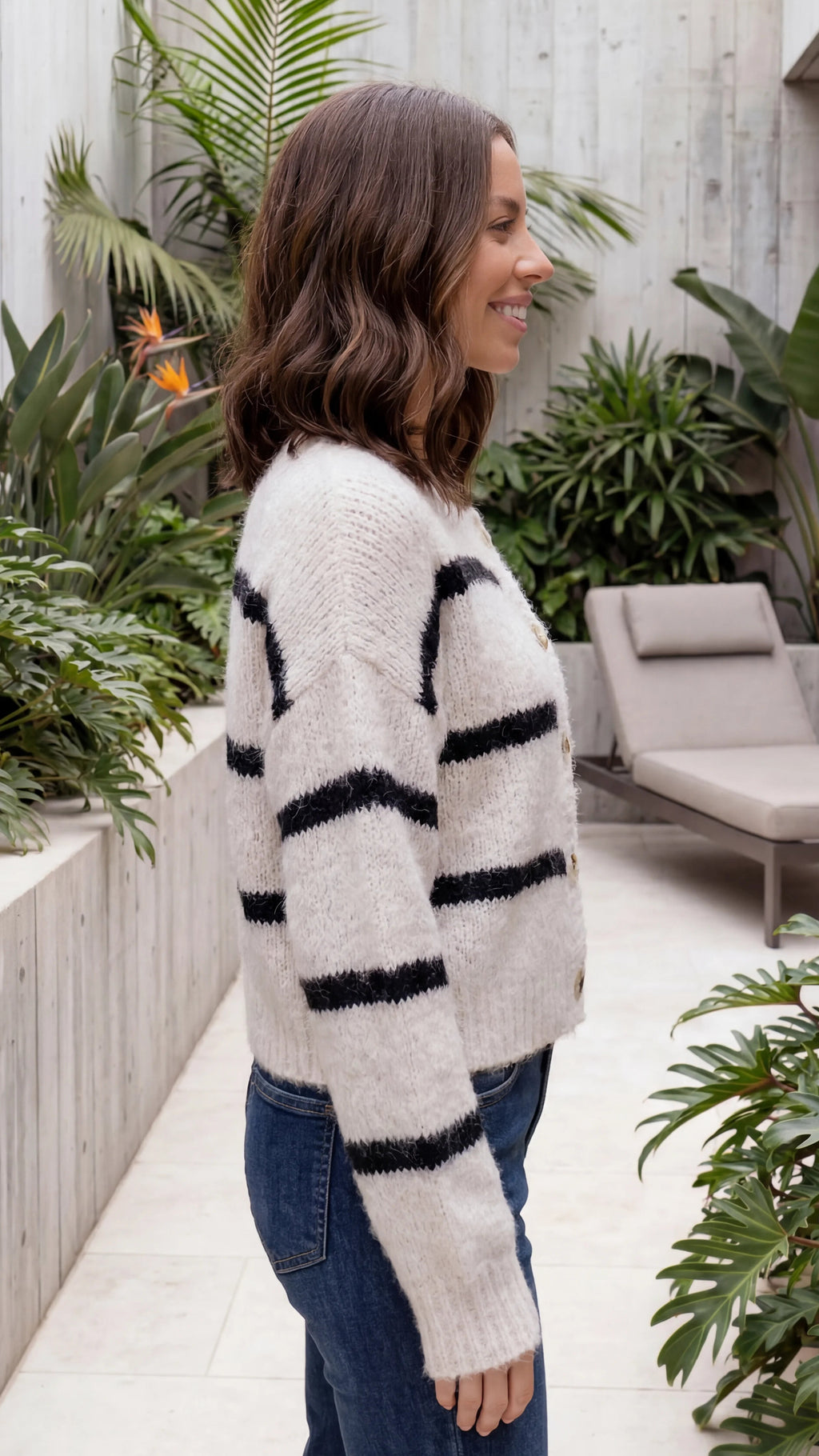 Women's Crew Neck Button Front Contrast Stripe Knit Cardigan