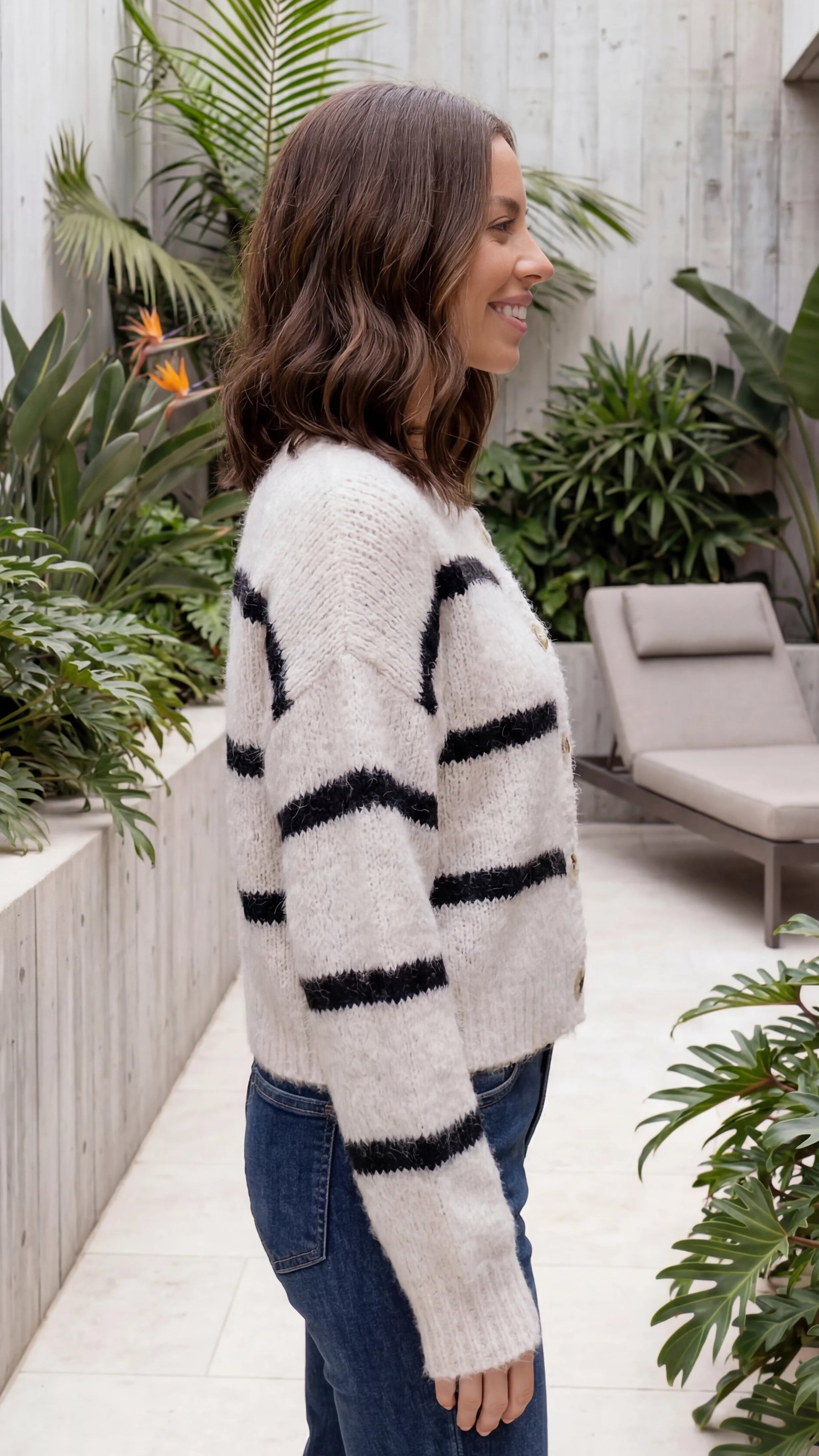 Women's Crew Neck Button Front Contrast Stripe Knit Cardigan