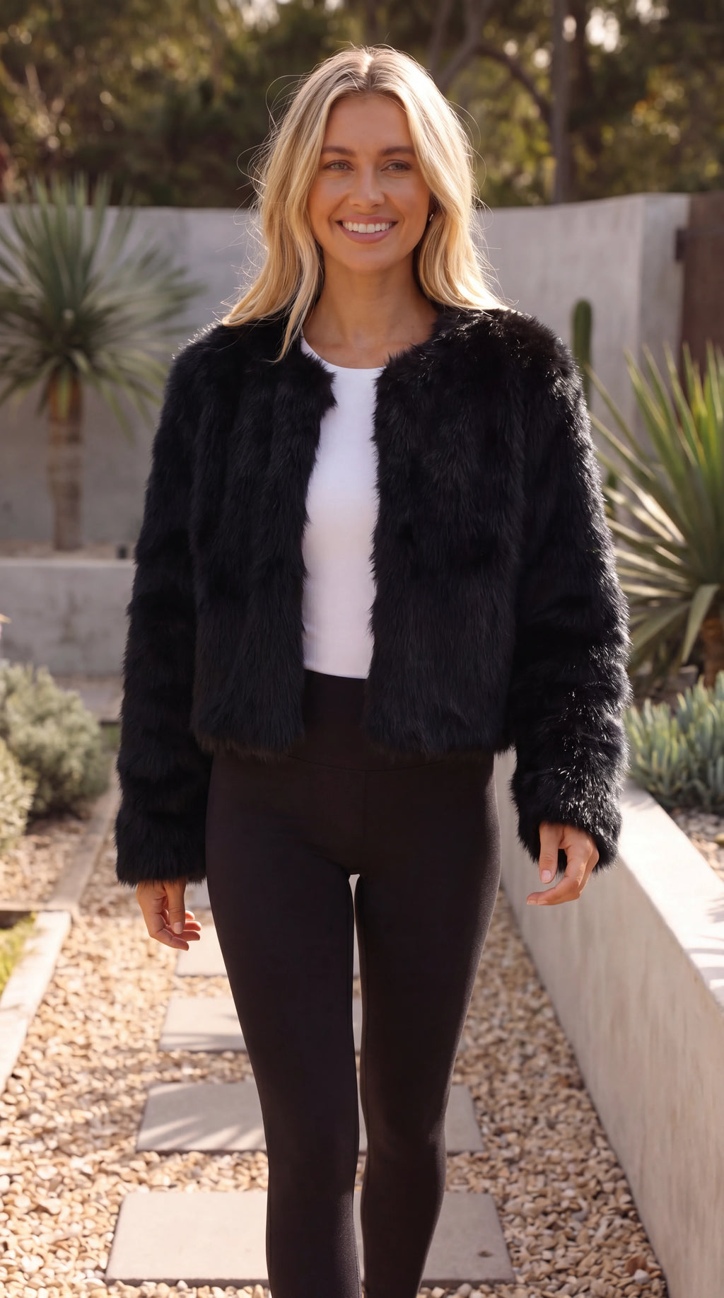 Women's Cropped Faux Fur Jacket black 3 