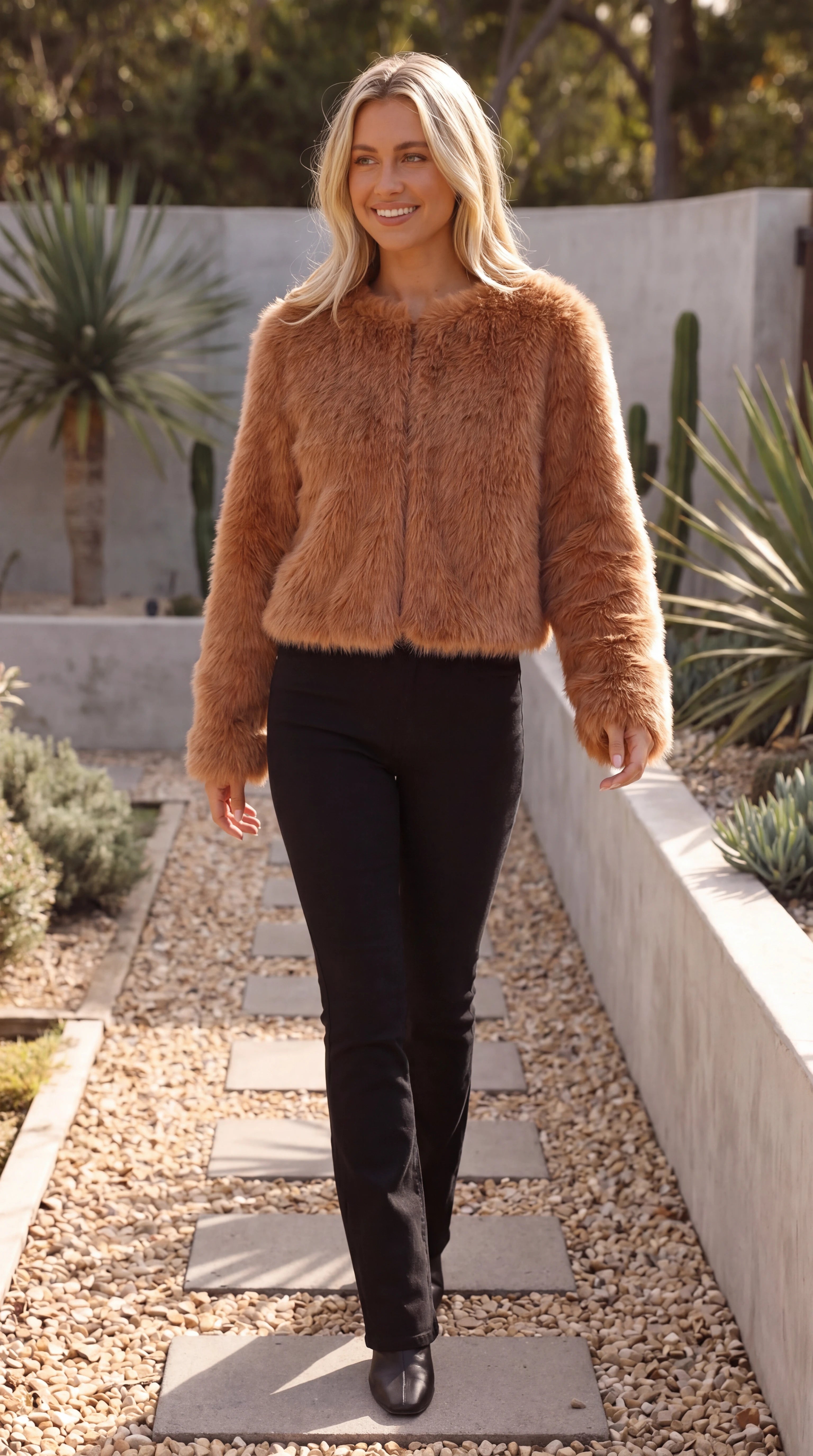 Women's Cropped Faux Fur Jacket brown 3