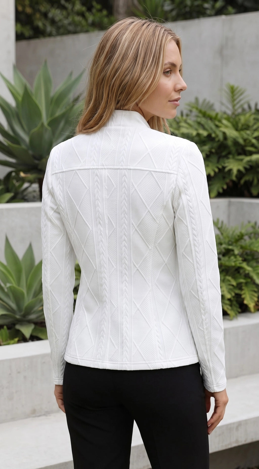 Women’s Textured Fitted Blazer Jacket With Button Front