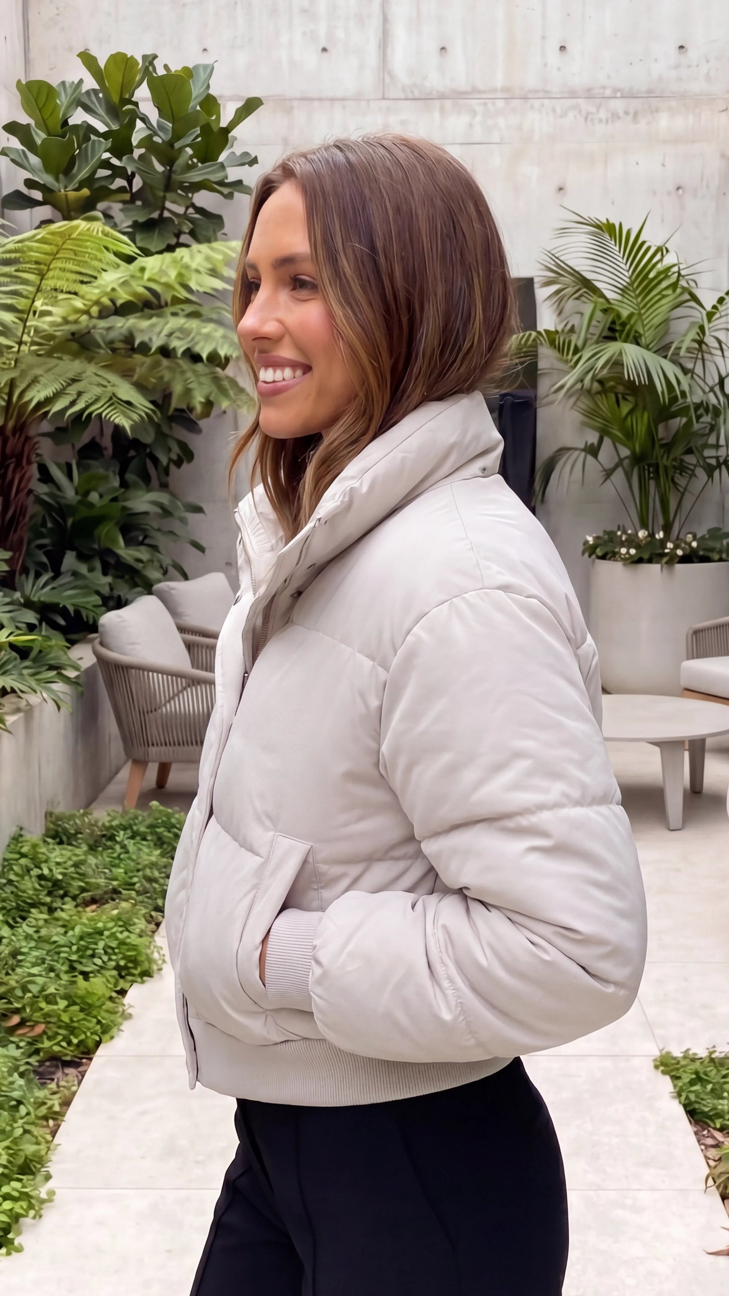 Women's High Collar Quilted Cropped Puffer Jacket with Pockets
