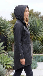 Women’s Zip Up Hooded Rain Jacket With Drawstring Waist