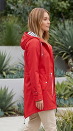 Women’s Zip Up Hooded Rain Jacket With Drawstring Waist