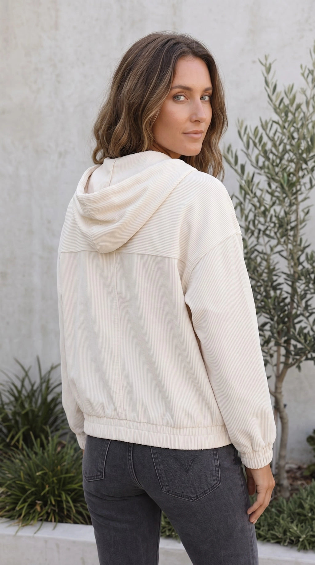 Women’s Hooded Zip Up Lightweight Jacket