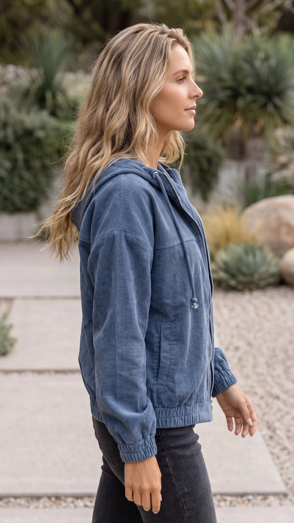 Women’s Hooded Zip Up Lightweight Jacket