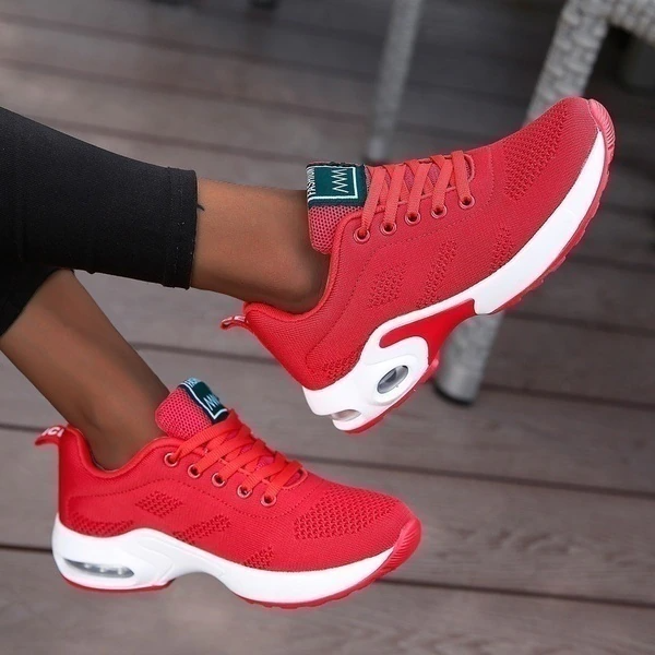Women's Lightweight Lace-Up Walking Trainers red