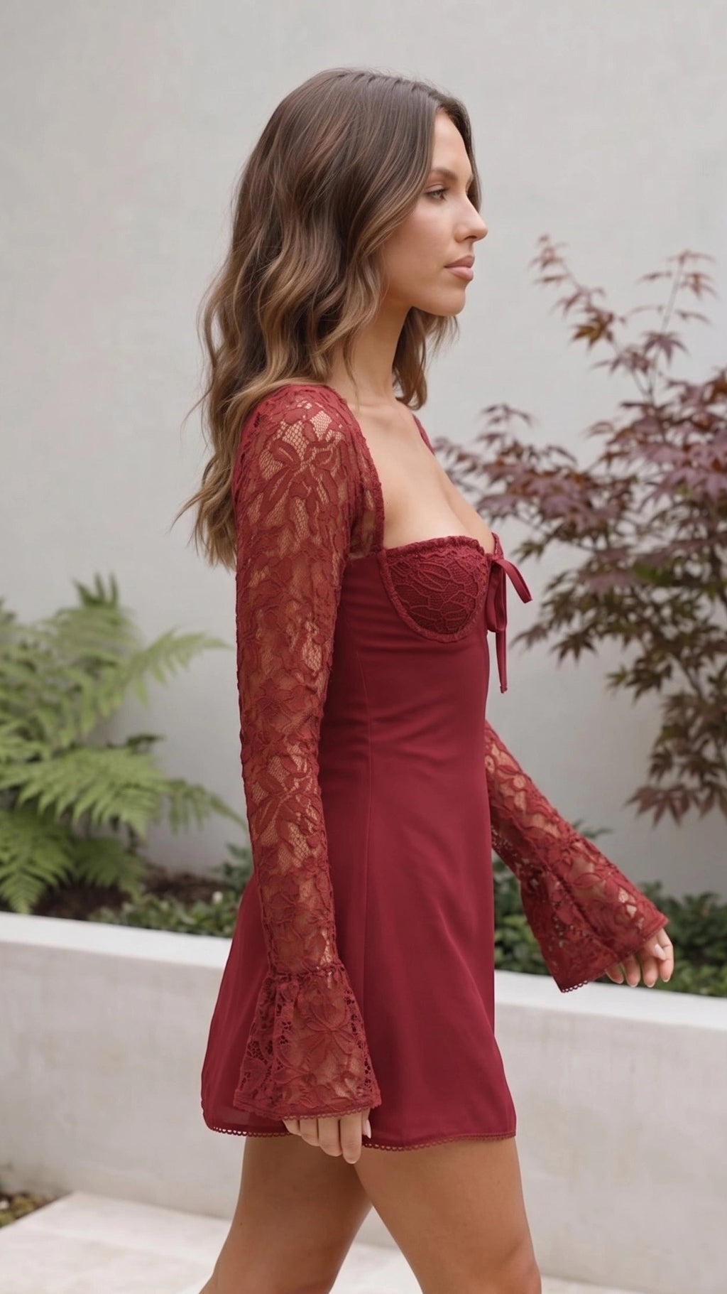 Women's Long Sleeve Lace Sweetheart Bodycon Mini Dress