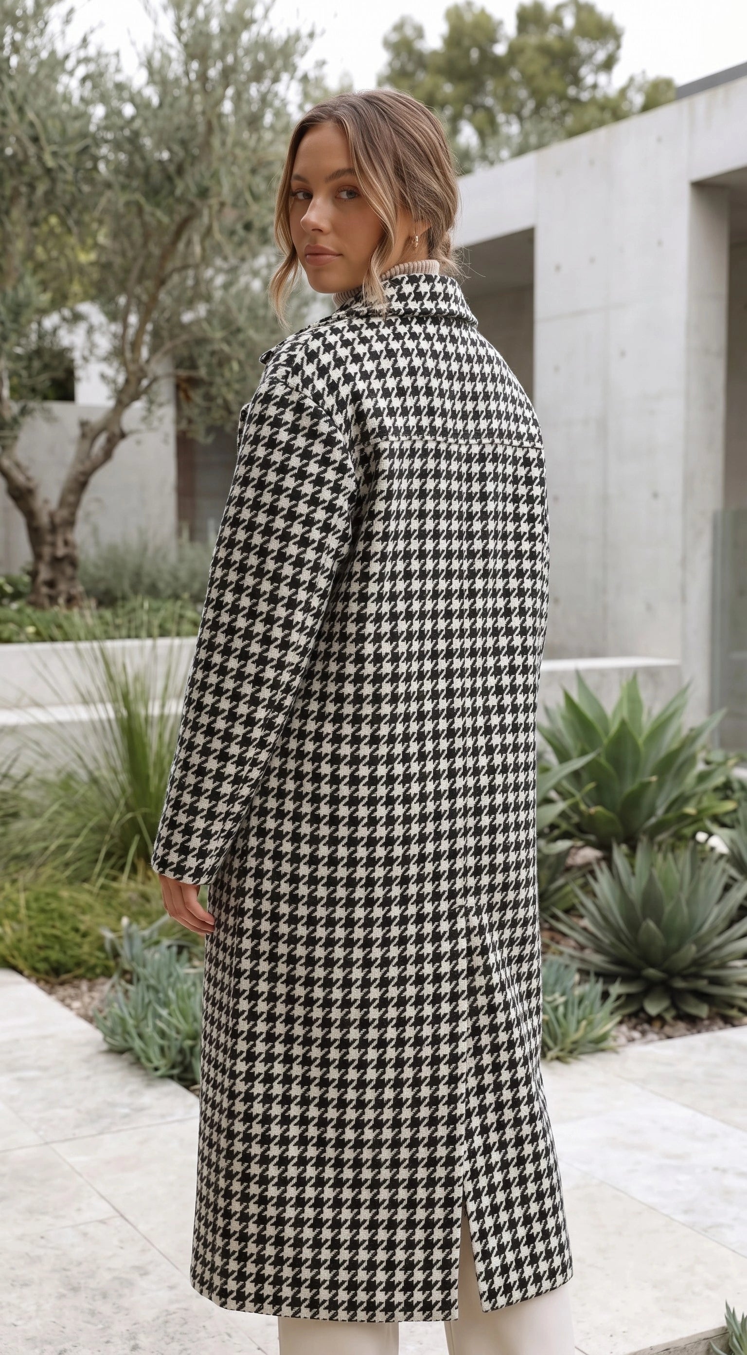 Women's Oversized Houndstooth Print Long Coat