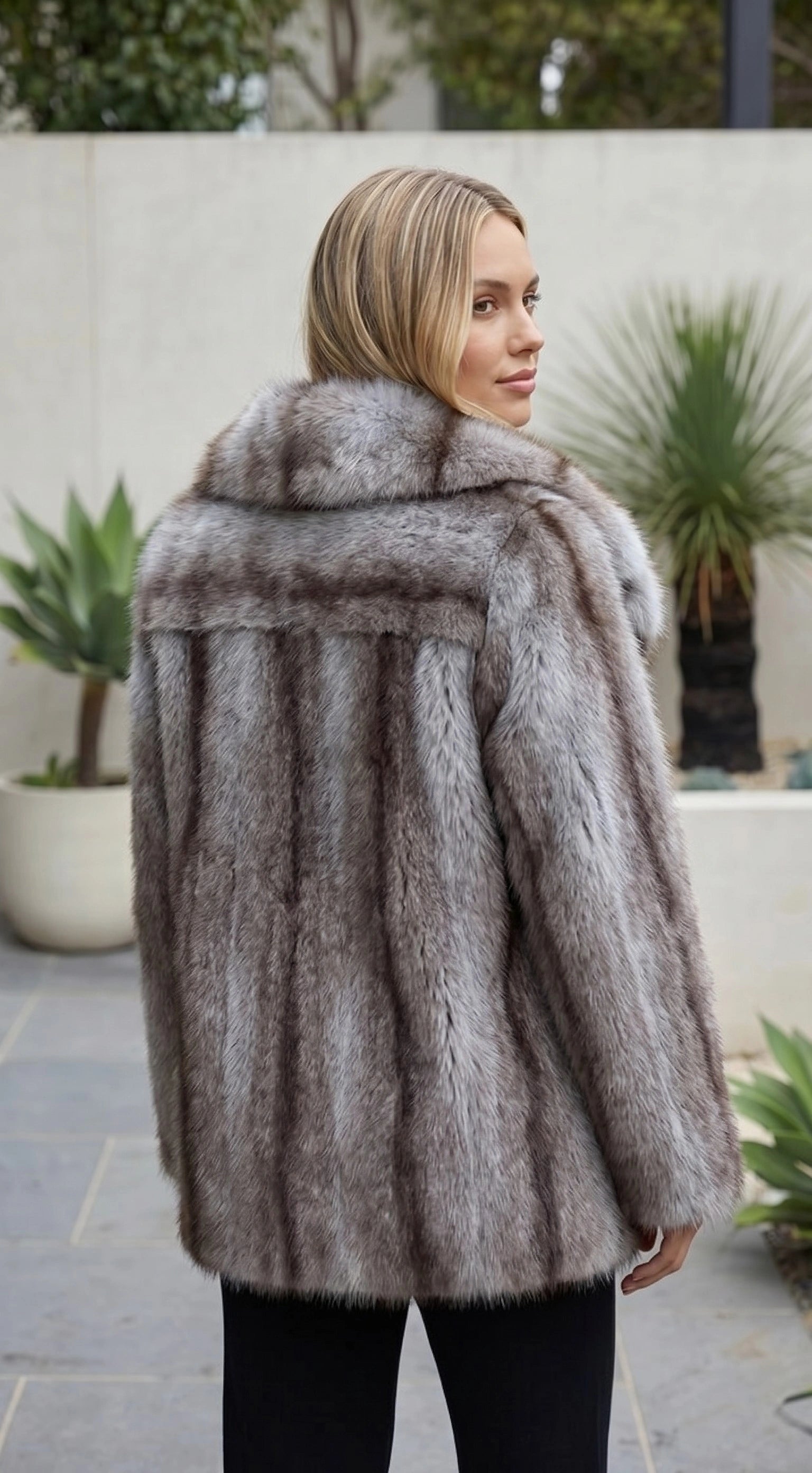 Women's Oversized Lapel Faux Fur Coat