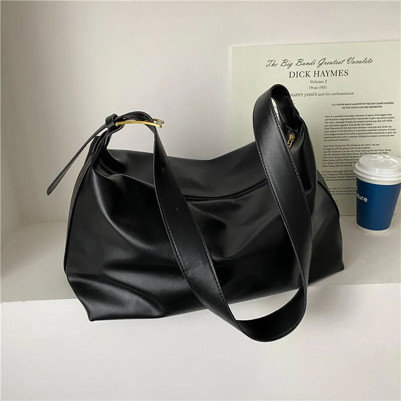 Women's Slouchy Pillow Faux Leather Shoulder Bag black 2