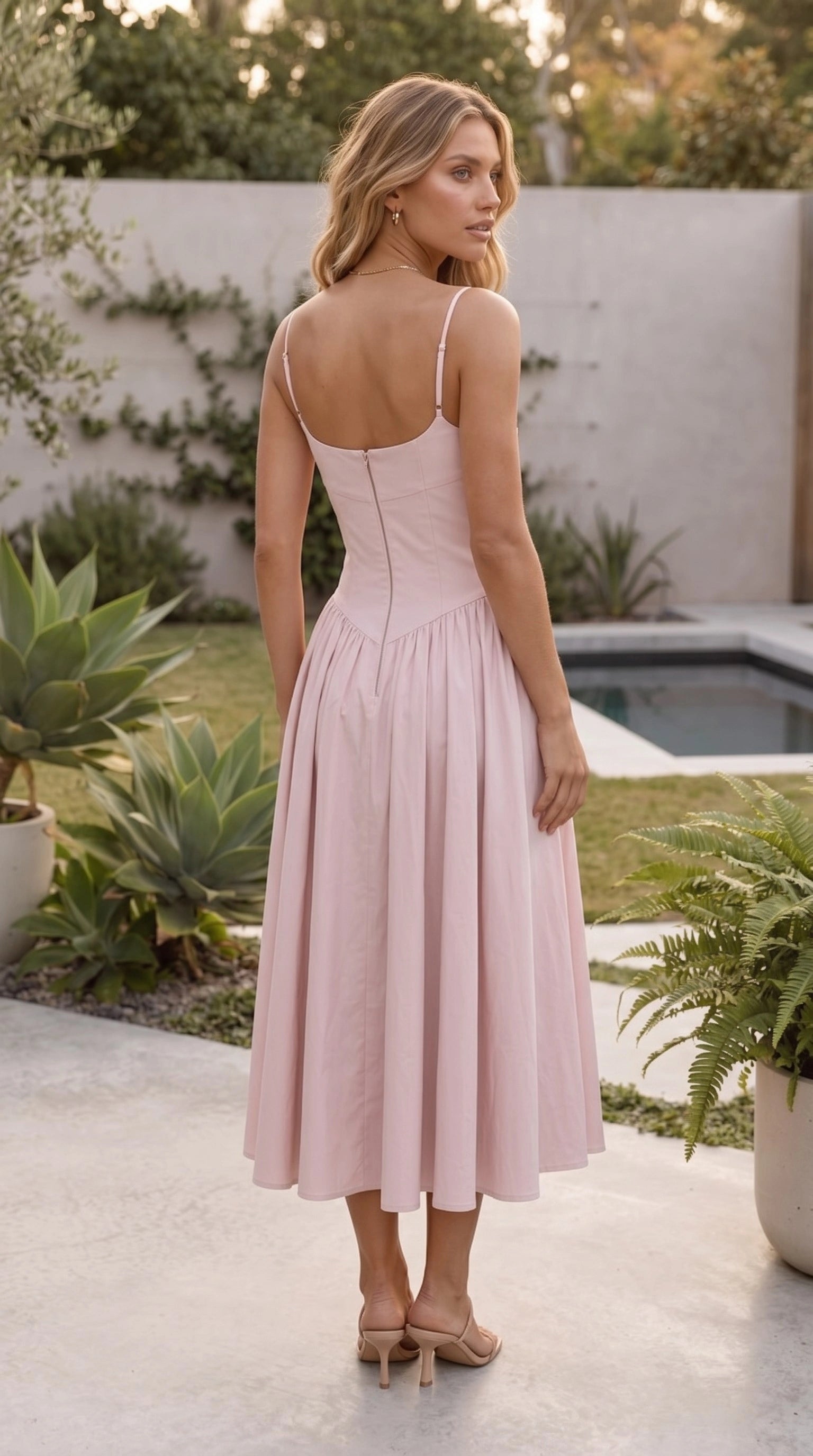 Women’s Spaghetti Strap Sweetheart Neck Fit And Flare Midi Dress