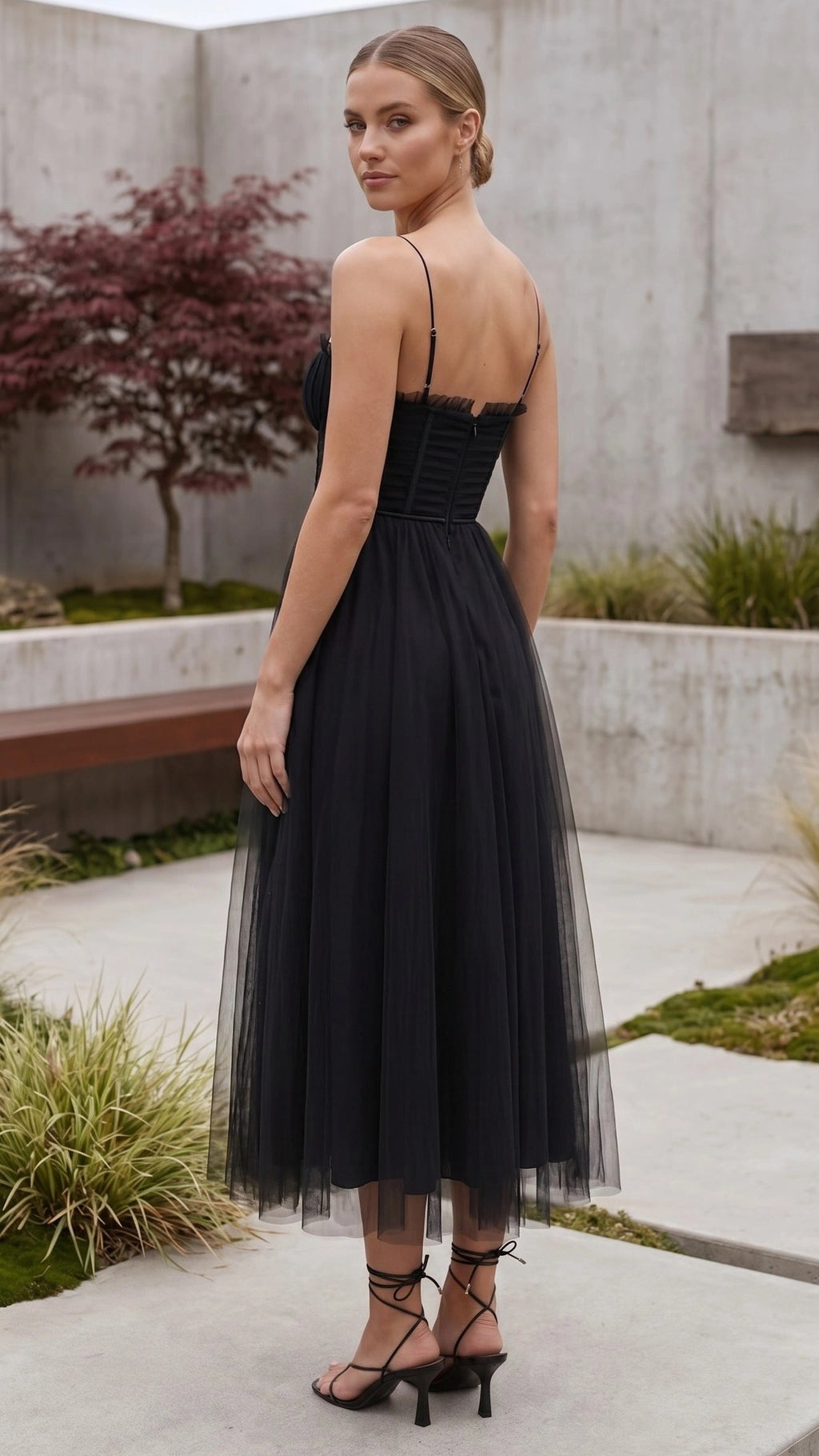Women’s Spaghetti Strap Sweetheart Neck Tulle Midi Dress