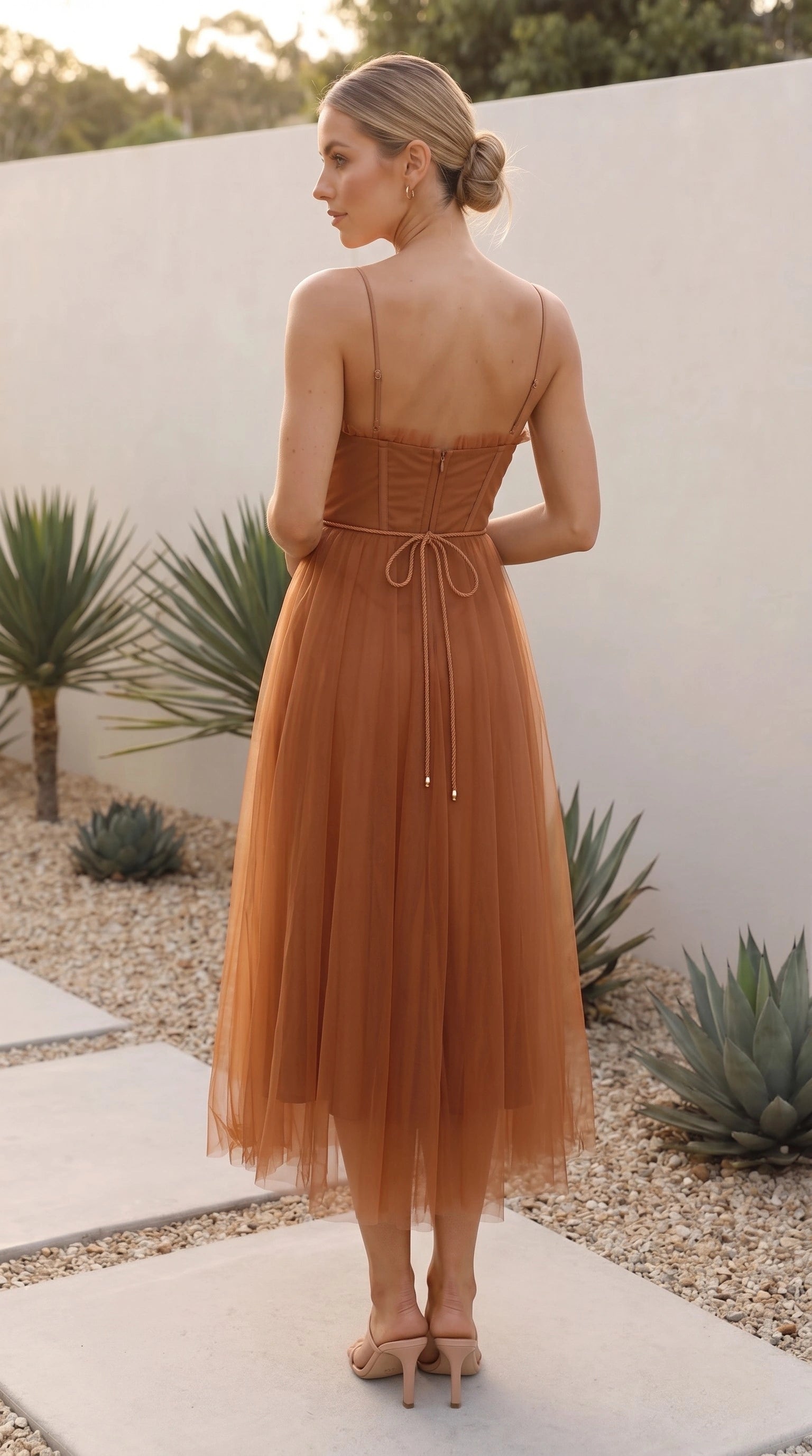 Women’s Spaghetti Strap Sweetheart Neck Tulle Midi Dress
