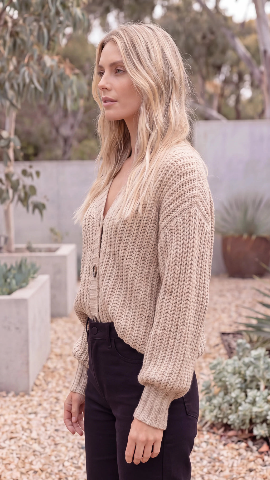 Women's V-Neck Oversized Chunky Knit Cardigan