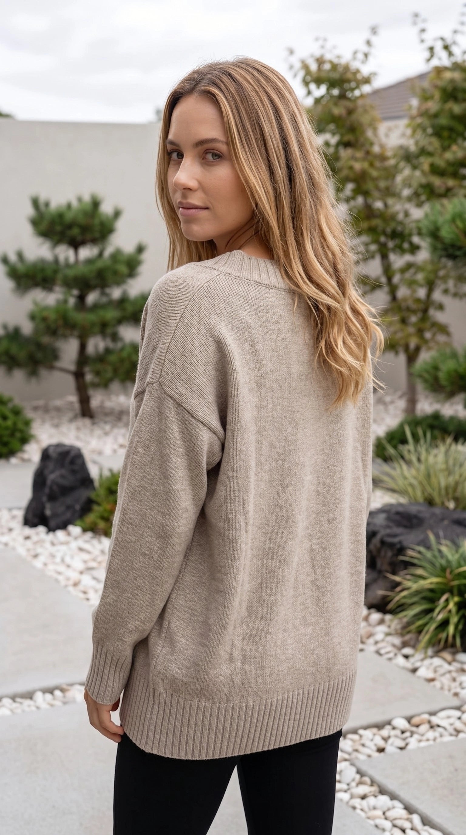 Women's V Neck Long Sleeve Relaxed Fit Knit Sweater