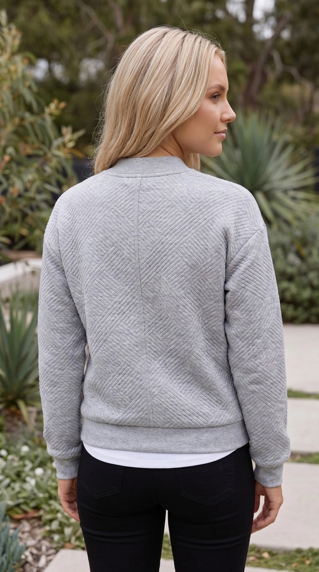 Women’s Textured Zip-Up Bomber Jacket with Pockets