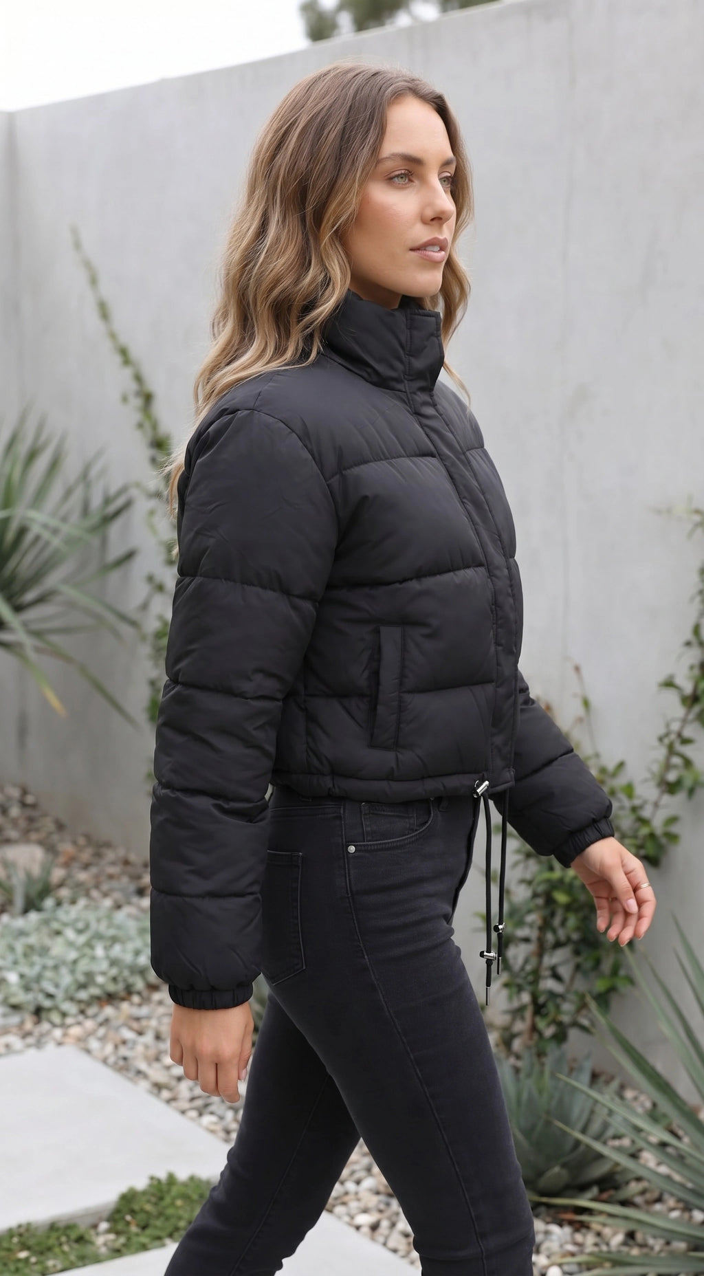 Women's Zip Up Cropped Stand Collar Puffer Jacket