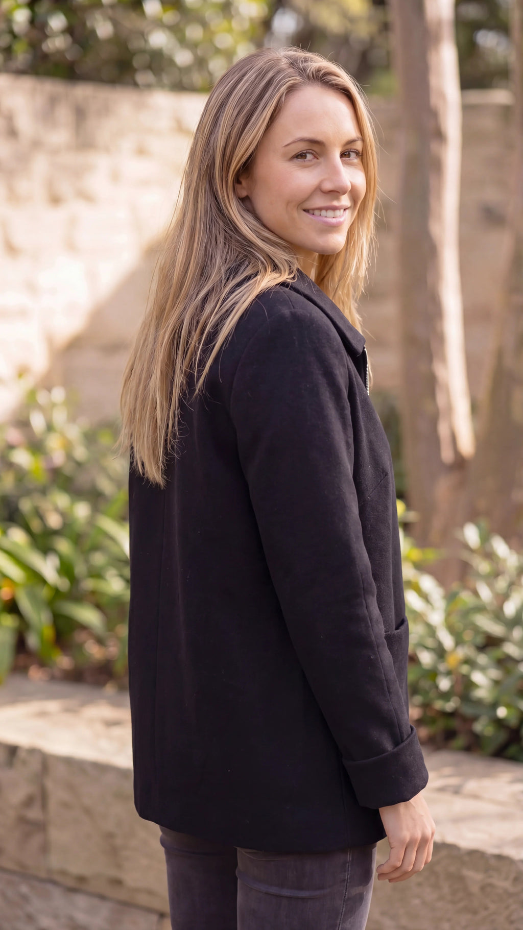 Women’s Zip Front Knitted Jacket With Pockets