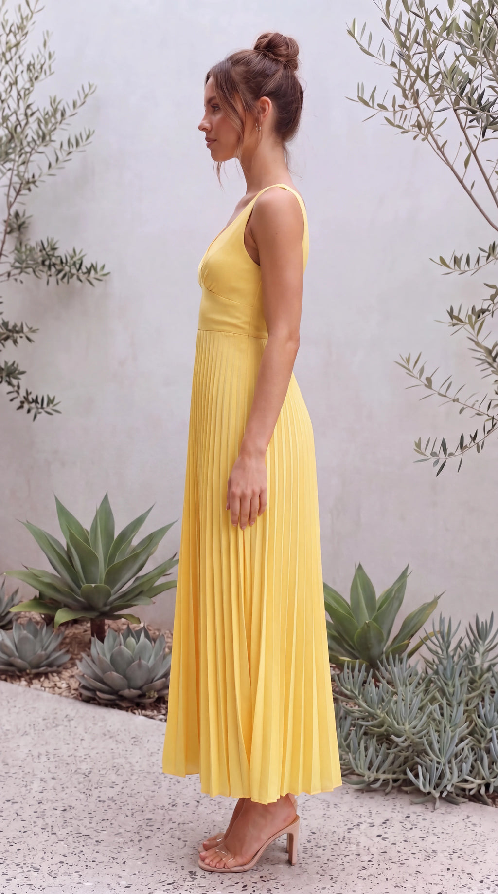 Women's V Neck Sleeveless Pleated Wedding Guest Maxi Dress