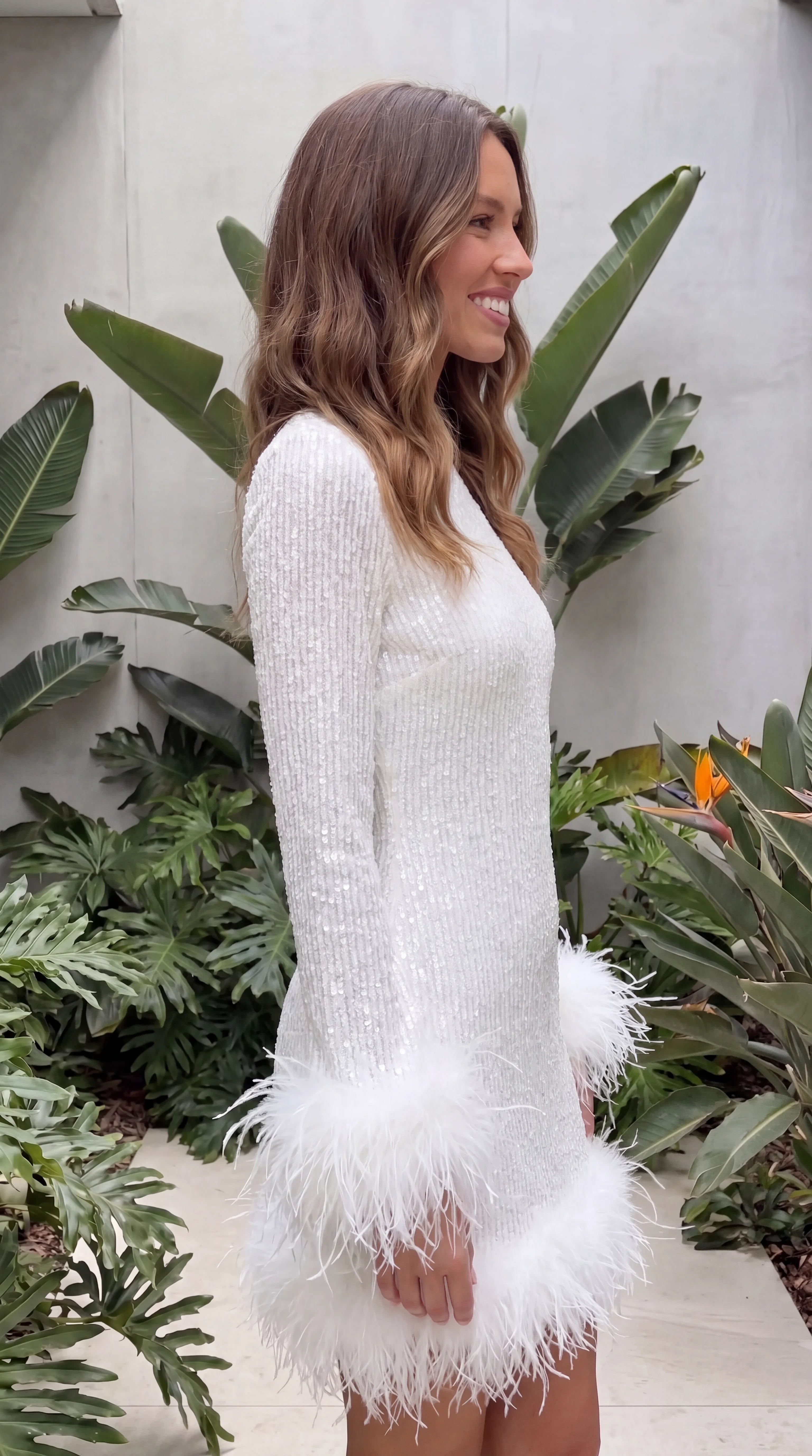 Women's Long Sleeve Sequin Faux Feather Trim Party Mini Dress