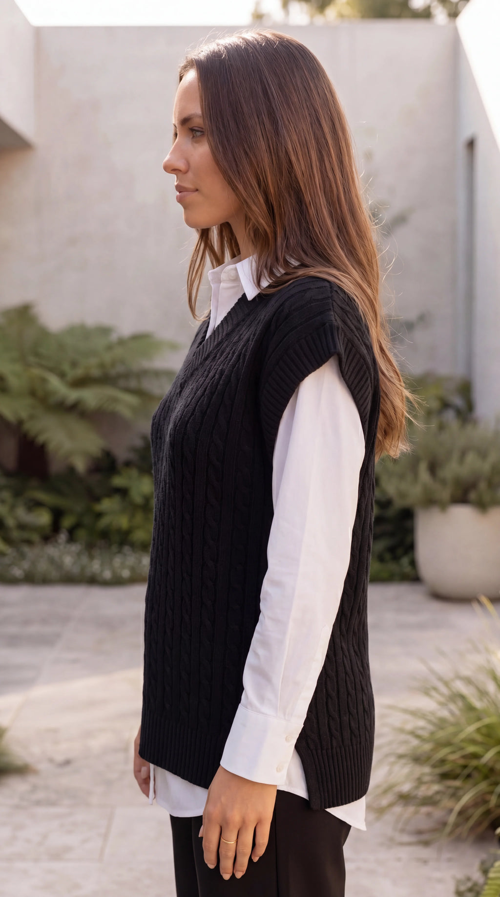 Women's Crew Neck Sleeveless Cable Knit Oversized Sweater Vest