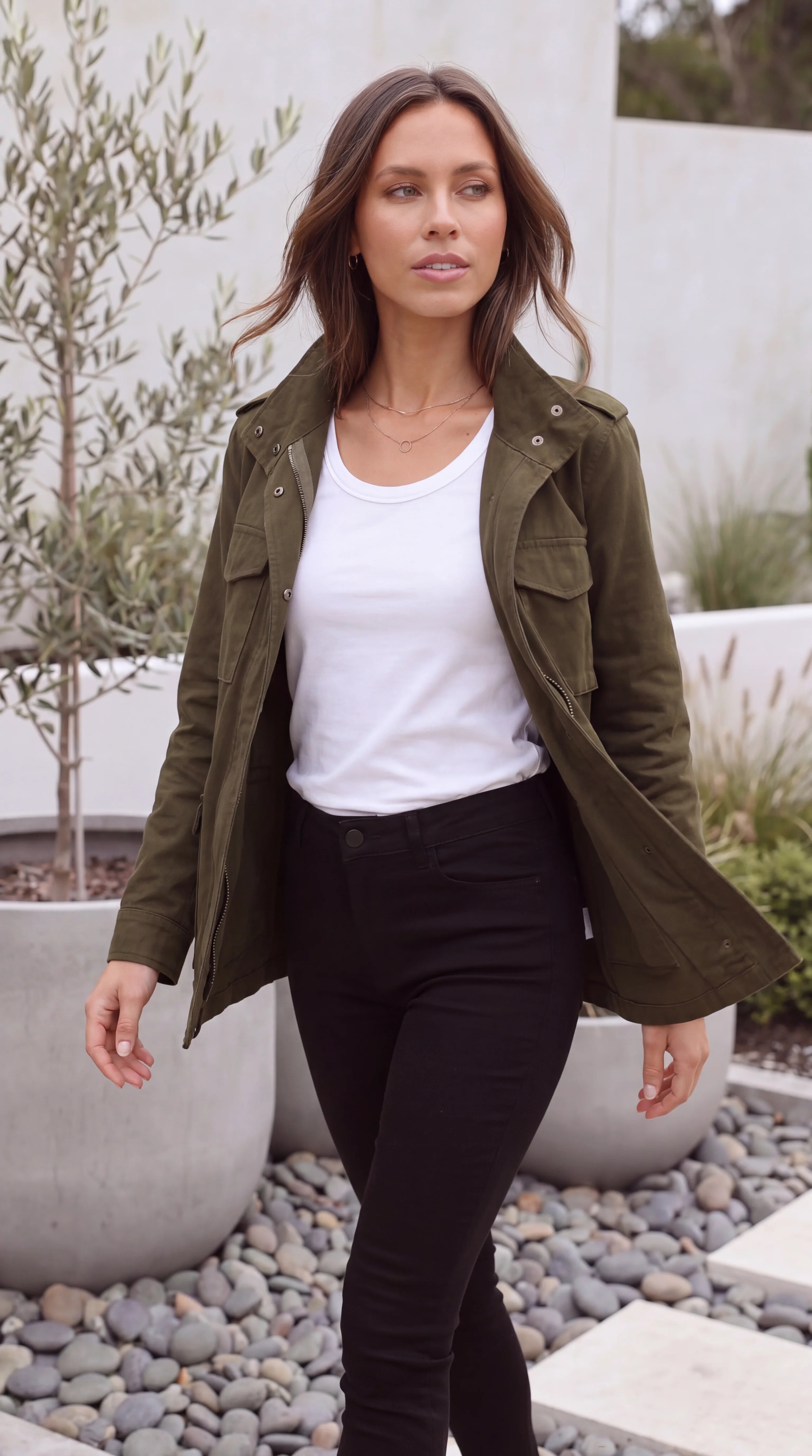 Women's Lightweight Zip Up Utility Cargo Jacket With Adjustable Waist