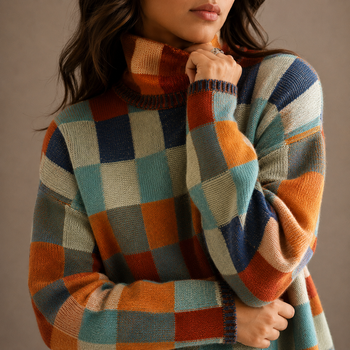 Women's Checkered Turtleneck Jumper with Relaxed Fit