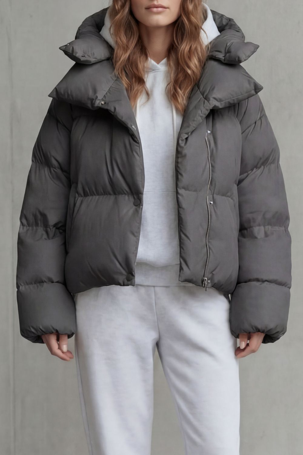 Women's Oversized Cropped Padded Puffer Jacket with Hood and Zip Front