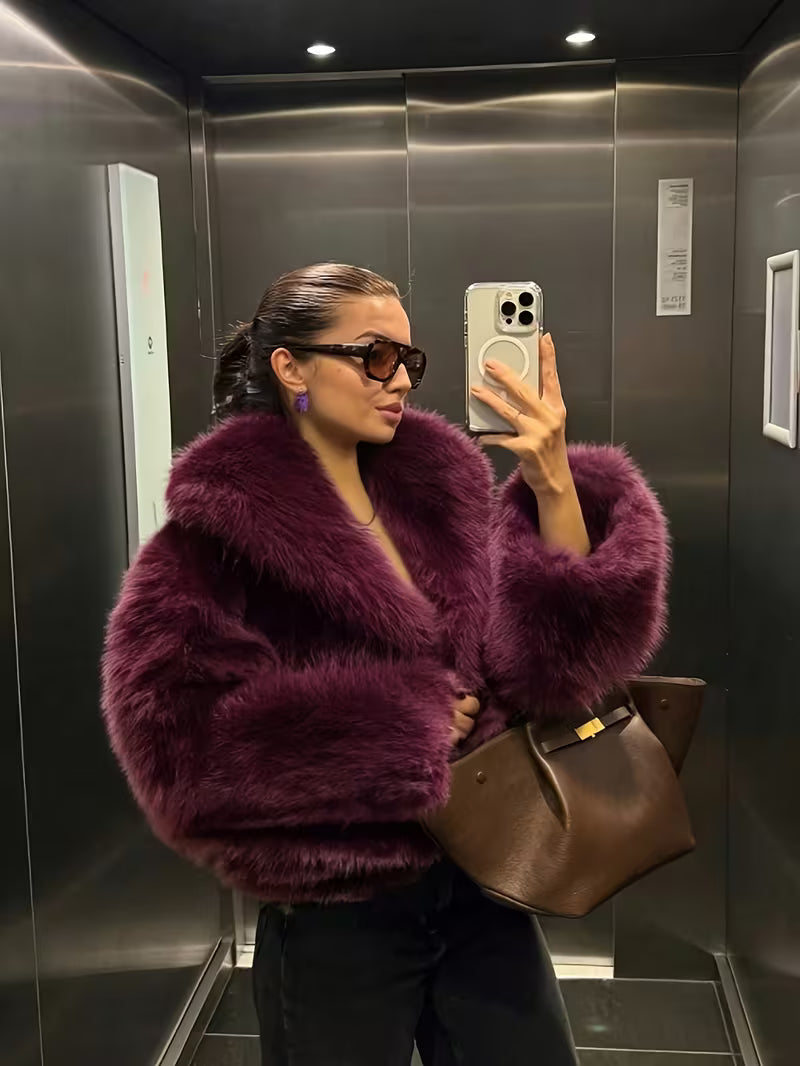 Women's Oversized Faux Fur Coat with Lapel Collar