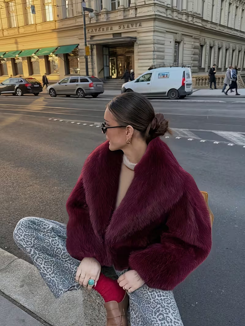 Women's Oversized Faux Fur Coat with Lapel Collar
