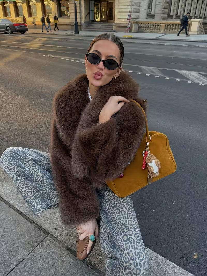 Women's Oversized Faux Fur Coat with Lapel Collar