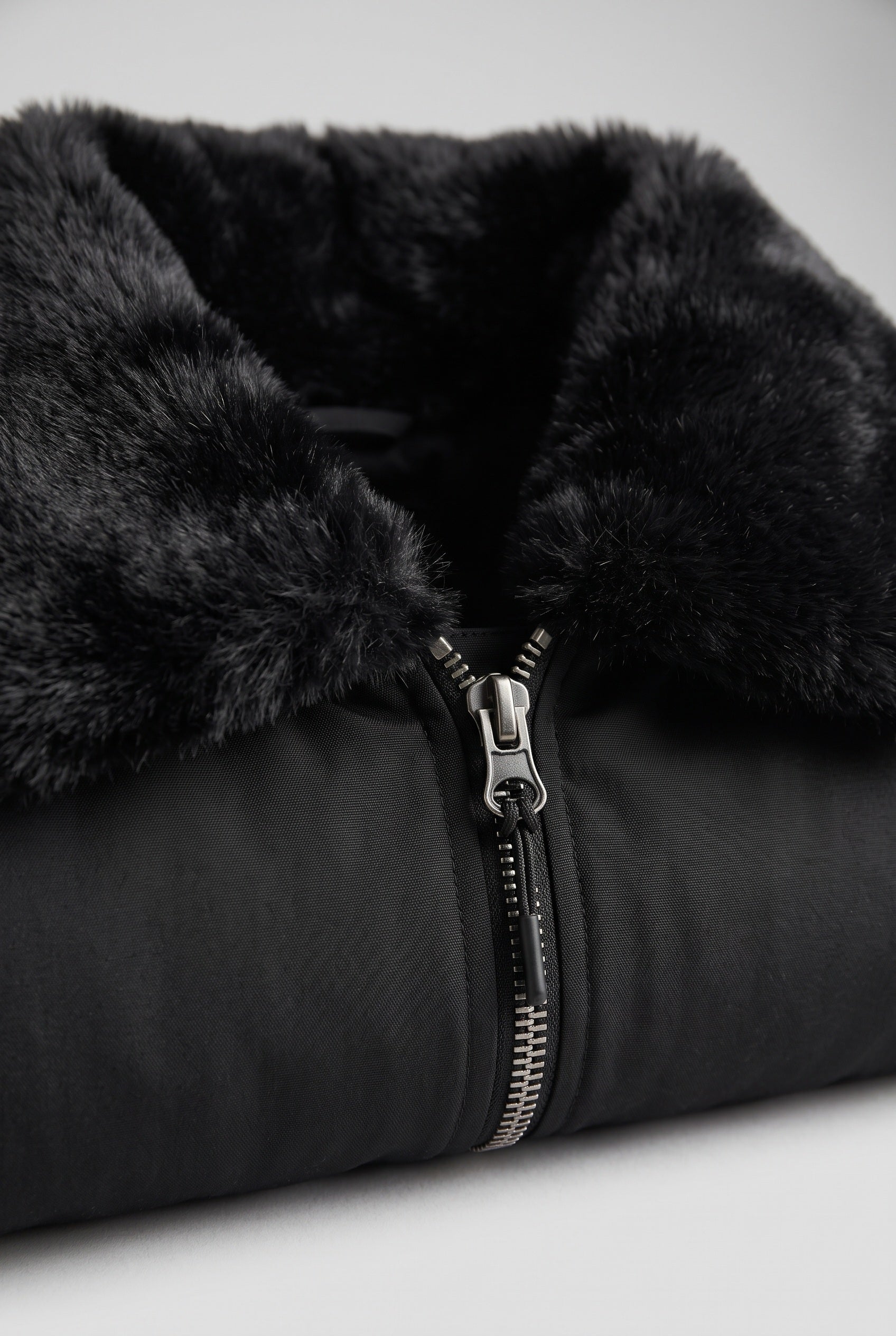 Women's Oversized Hooded Bomber Jacket with Faux Fur Lining