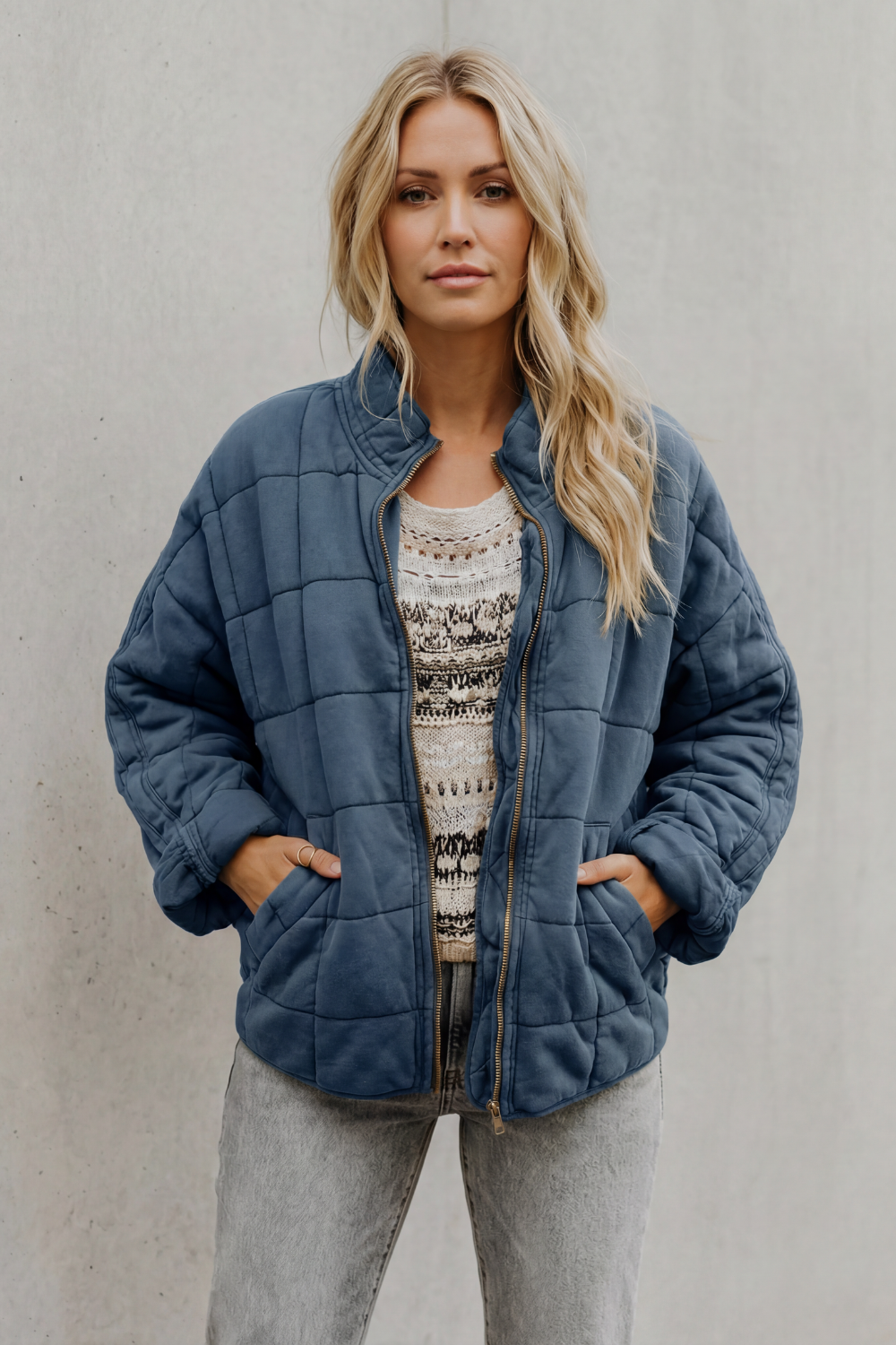 Women's Oversized Quilted Jacket with Stand Collar and Zip Front