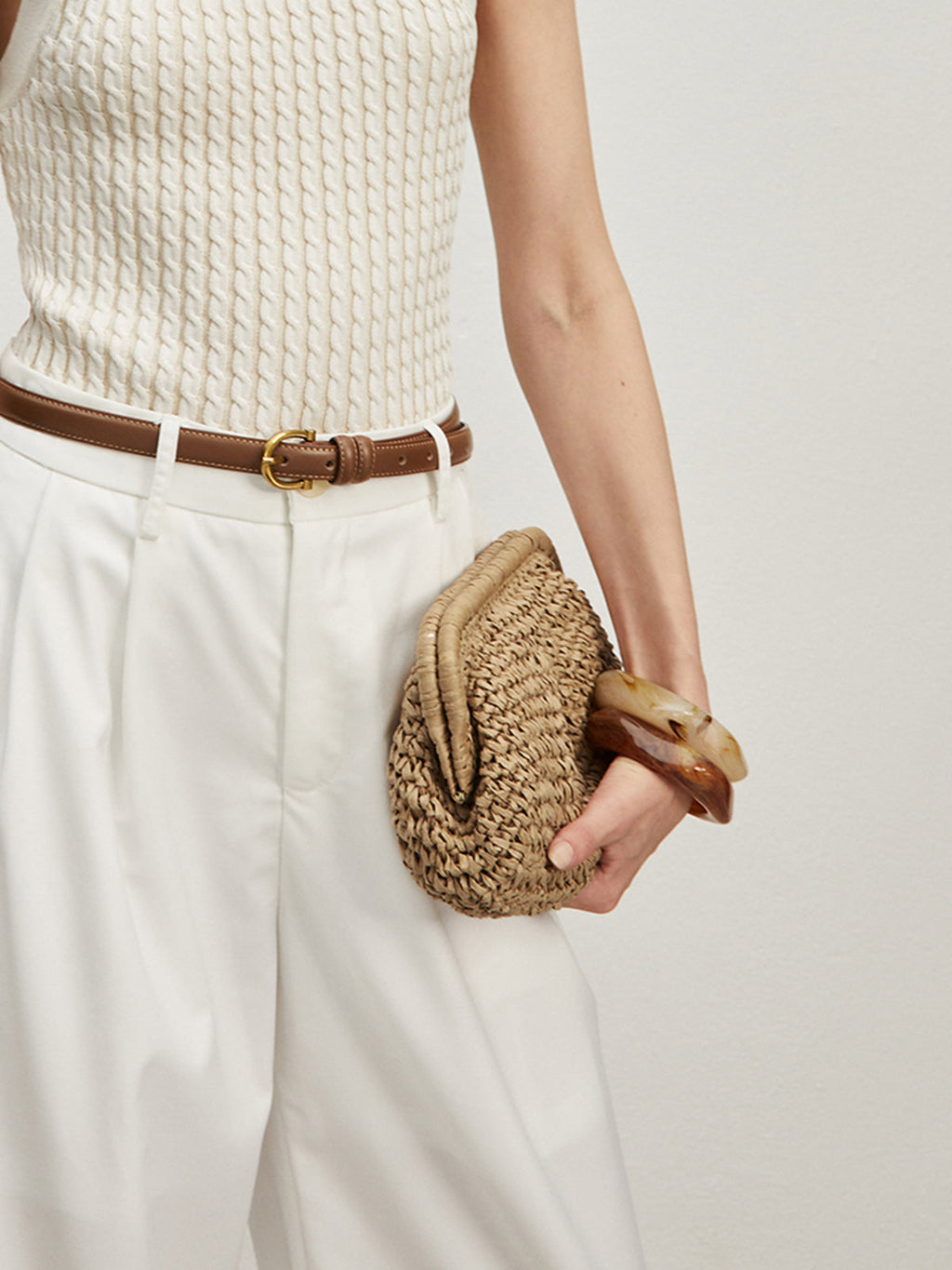 Women's Woven Straw Clutch Bag